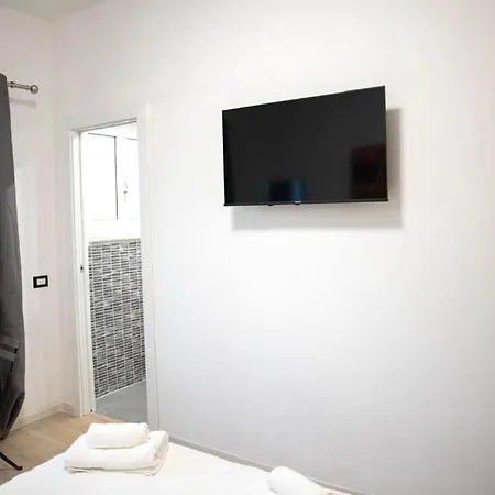 Genova Suite Pensión 3*