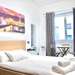 Genova Suite ゲストハウス