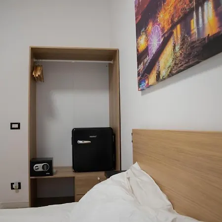 Genova Suite Πανσιόν